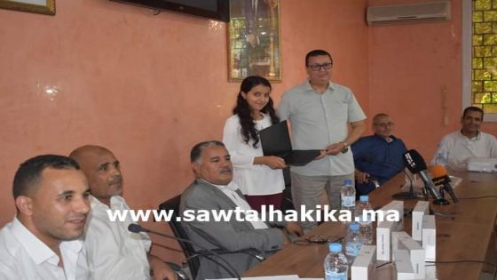 بالفيديو: جماعة أيت إعزة تحتفي بالتلاميذ المتفوقين خلال الموسم الدراسي 2022/2023