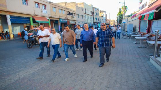 عبد اللطيف وهبي يتراس اجتماعا مستعجلا بجماعة تارودانت ويتفقد احياء وعددا من المواقع