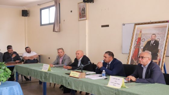 تارودانت: المدير الإقليمي يترأس اجتماعا مع رؤساء المؤسسات التعليمية الابتدائية بأولاد برحيل